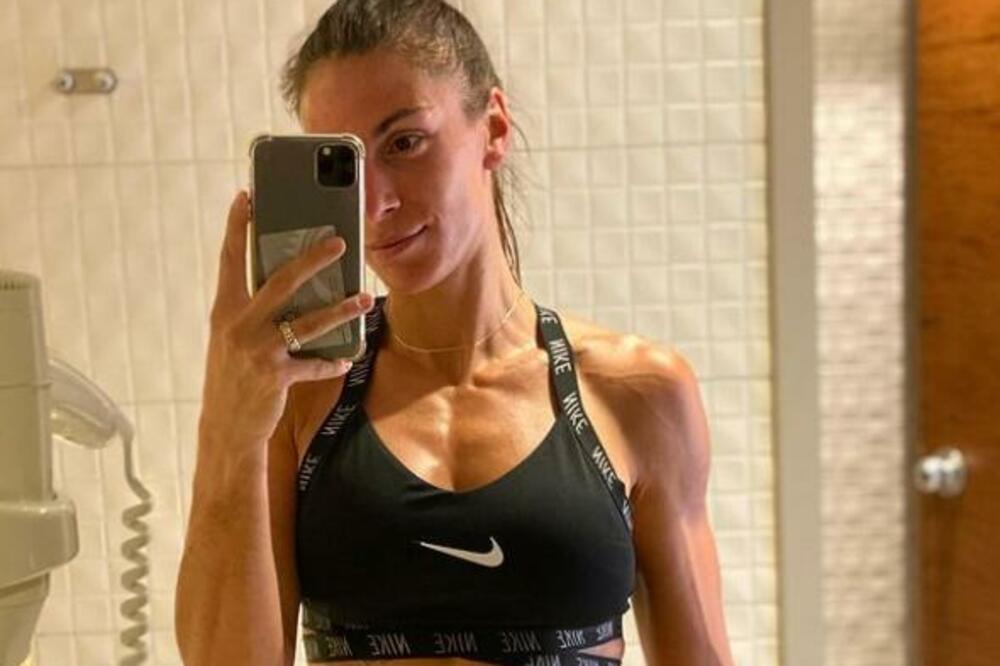 UZ NJEGA JE U NAJTEŽIM MOMENTIMA: Ivana Španović pokazala emocije, više ništa ne krije!