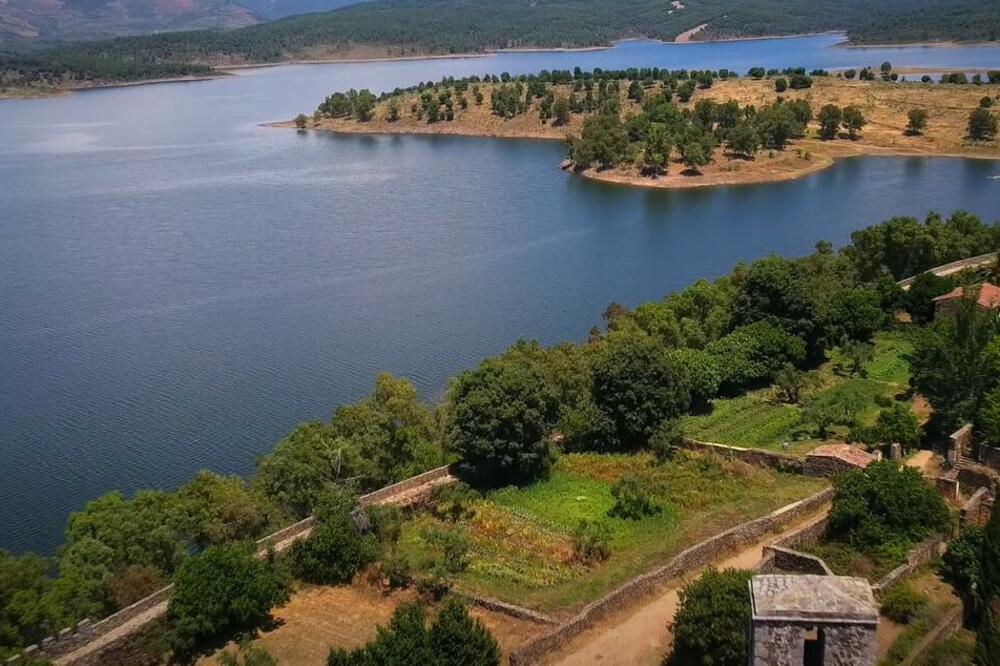 "PRESELITE SE U ŠPANIJU I ZARADITE 3000 EVRA": Ponuda koja se NE ODBIJA, evo da li Srbi MOGU da se prijave (FOTO)