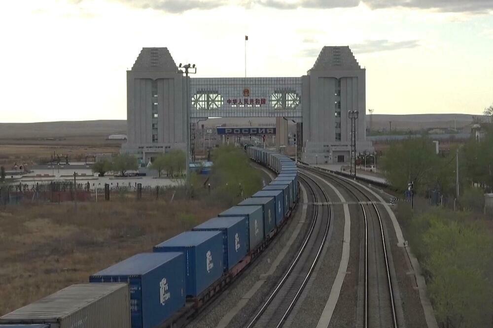 Ove godine preko 3.000 vozova prošlo kroz prelaze Mandžouli i Suifenhe (VIDEO)