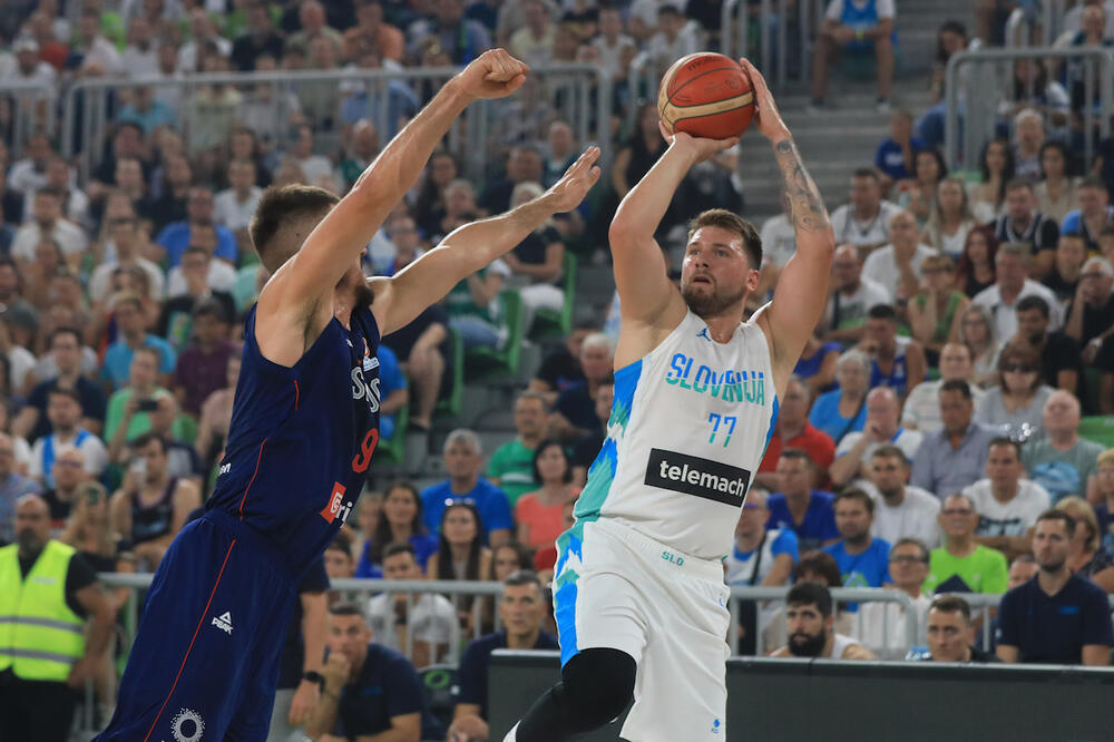 ORLOVI POKLEKLI U NEIZVESNOJ ZAVRŠNICI: Srbija nije imala rešenja za raspoloženog Dončića!