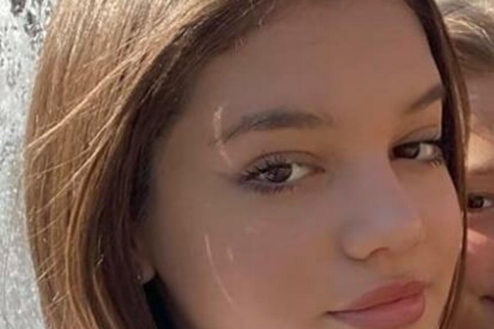 NESTALA ANASTASIJA (16) IZ LAĆARKA: Od sinoć joj se gubi svaki trag, da li ste je videli?