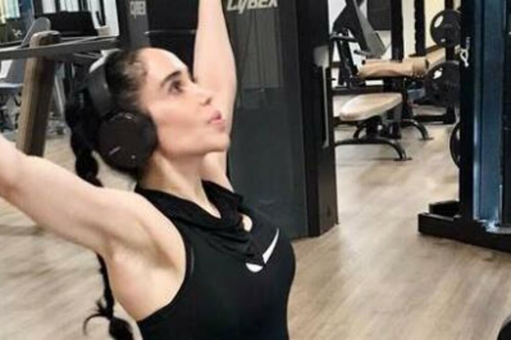 OKTOMAMA NE PRESTAJE DA ŠOKIRA: Ova žena ima 14 dece, stigla je i da snima FILMOVE ZA ODRASLE, sada je uradila OVO!