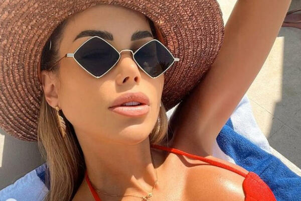 POBEDNICA ZADRUGE POZIRALA NA JAHTI I POKAZALA ČIME RASPOLAŽE: Ovi kadrovi nisu za MALOLETNE, brutalno je DOBRA