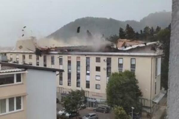 ORKANSKI VETAR NOSIO KROVOVE, DRVEĆE, BILBORDE: Neviđeni haos u SLOVENIJI! (VIDEO)