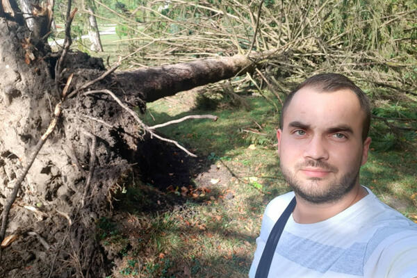 MLADIĆ IZ MODRIČE SPASIO ŽENU I DETE ISPOD SRUŠENOG STABLA U LJUBLJANI: Našao se u pravo vreme na PRAVOM MESTU!