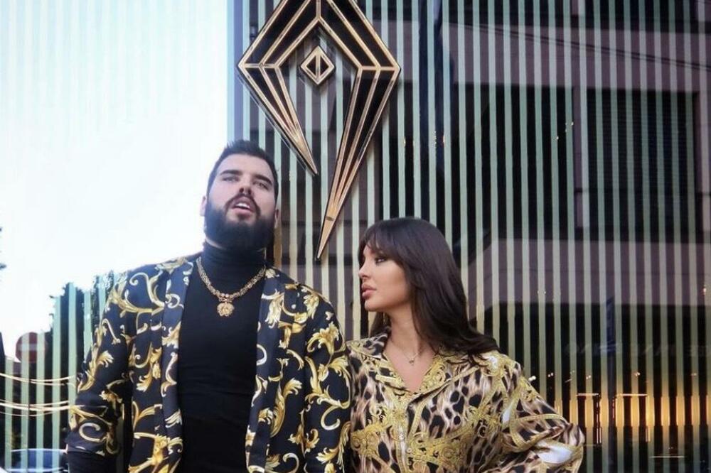 ŽENA ŽIVI PO ADAMOVIM PRAVILIMA! Isplivao PREDBRAČNI UGOVOR Adaktarovih: Neke stvar su DA SE NAJEŽIŠ!