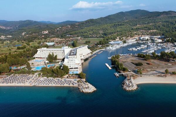 Travelland poručuje: Luksuzni hoteli u Grčkoj po specijalnim cenama u septembru! GRATIS pun pansion + POPUST