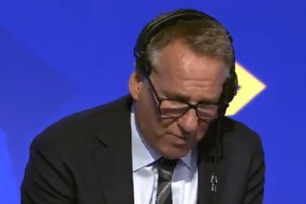 LUDILO U STUDIJU! Komentatori TOTALNO POLUDELI nakon Mitrovićevog gola! (VIDEO)