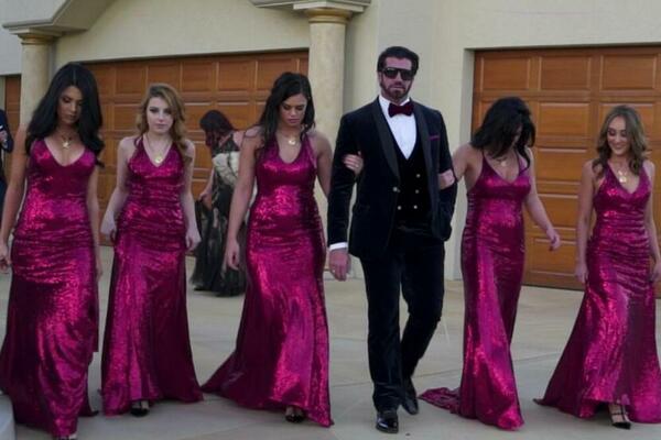 MILIJARDER (50) ŽIVI SA ŽENOM I 6 LJUBAVNICA, ON JE NOVI PLEJBOJ: Ovo rade SVAKI DAN, evo kako izdržava!