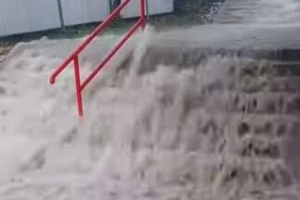 GEJZIR U ŽARKOVU, VODOPAD U TIRŠOVOJ! Padavine NE PRESTAJU, SCENE SU HOROR!