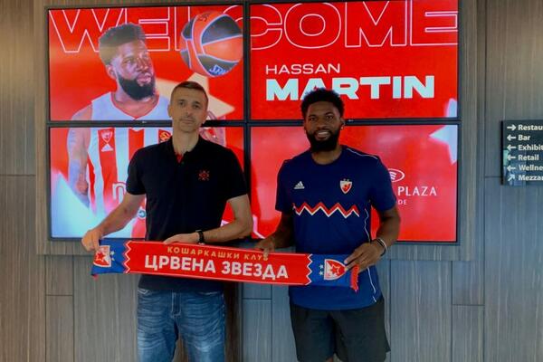 UPOREDIO ZVEZDU I VELIKOG RIVALA: Očigledno imamo BOLJE navijače, sigurno!