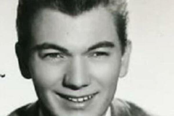 UMRO POZNATI MUZIČAR! Crne vesti od ranog jutra