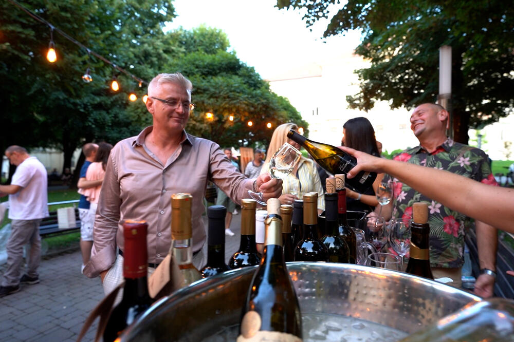 ZA LJUBITELJE VINA, DOBROG DRUŽENJA i LEPOG AMBIJENTA! Manifestacija VINSKI PARK održaće se u SUBOTU 27. avgusta