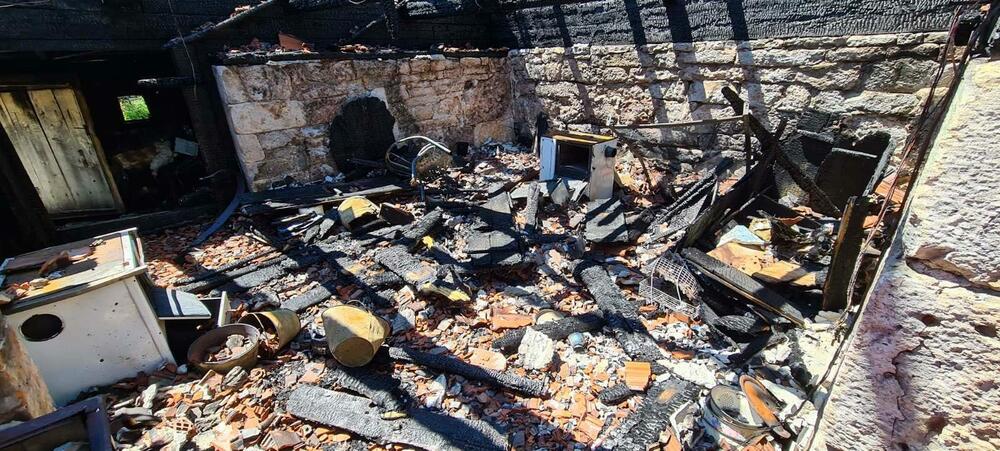 Nevreme, Grom spalio kuću, Pešterska visoravan