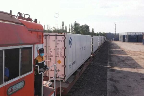 Otvorena nova železnička linija za sveže voće iz Sinđijanga (VIDEO)