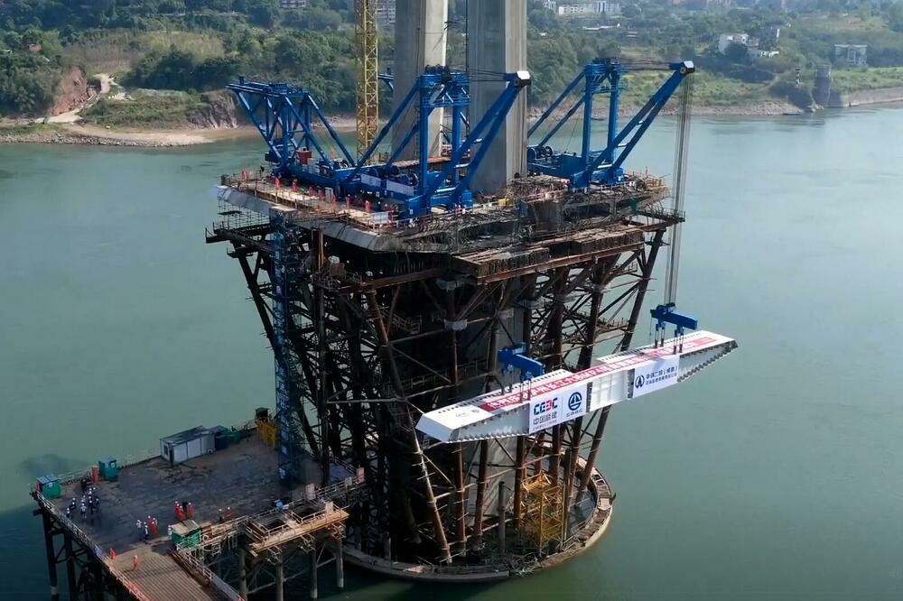 Počela izgradnja šestog mosta preko reke Jangce u Ludžouu (VIDEO)