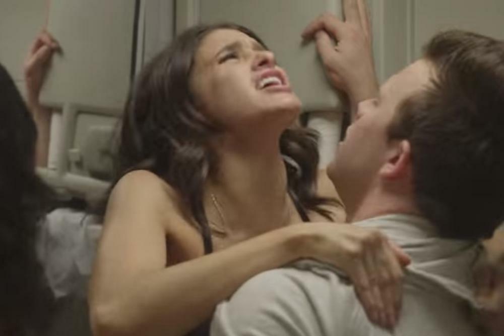 EMITOVANO NA TV-u BEZ CENZURE! Mlada glumica u nikad VRELIJOJ AKCIJI, nećete trepnuti! (VIDEO 18+)