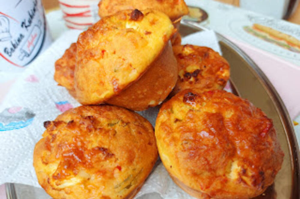 UŽINA ILI VEČERA- KAKO VAM JE MILO! Fantastične pogačice koje bi bilo ŠTETA DA PROPUSTITE (VIDEO)