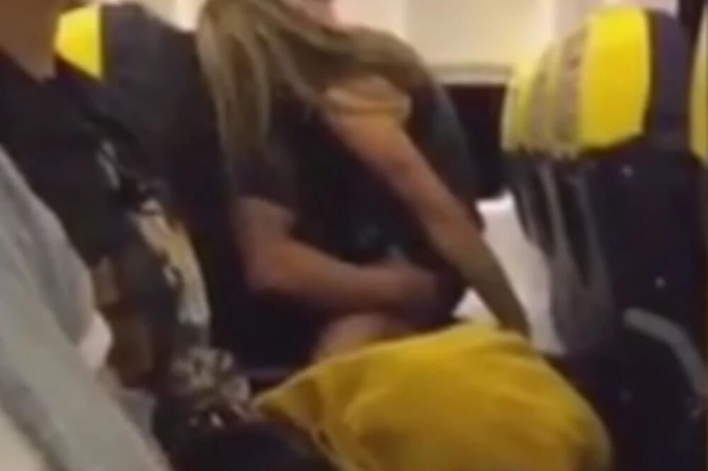 SE*SALI SE U AVIONU PRED SVIMA, IZAŠAO SKANDALOZAN VIDEO: Radili su to SATIMA, putnici se zgražavali (VIDEO)