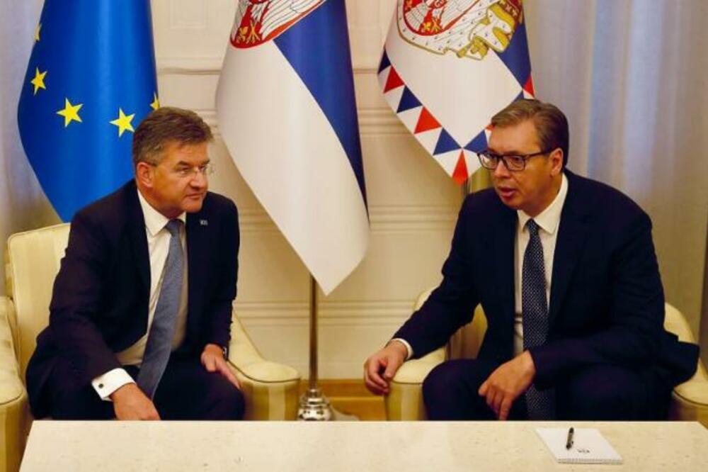 OGLASIO SE LAJČAK NAKON SASTANKA SA VUČIĆEM: Svi sporazumi iz dijaloga moraju se primeniti