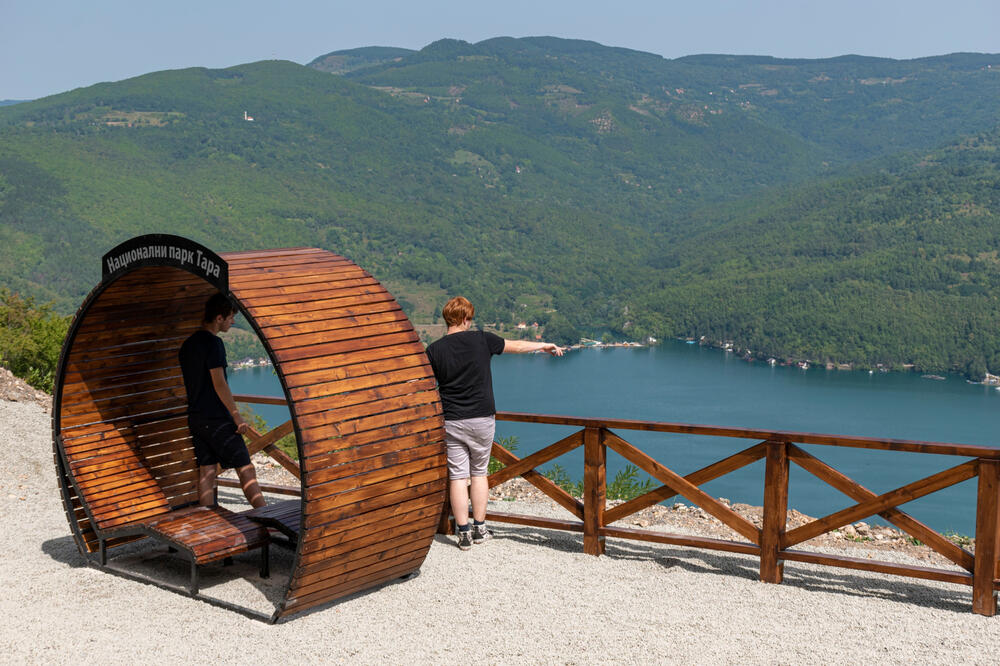 NIJE ŠVAJCARSKA, NI AUSTRIJA! Ovaj raj se nalazi u SRBIJI, i pruža NAJLEPŠI POGLED koji možete da zamislite (VIDEO)