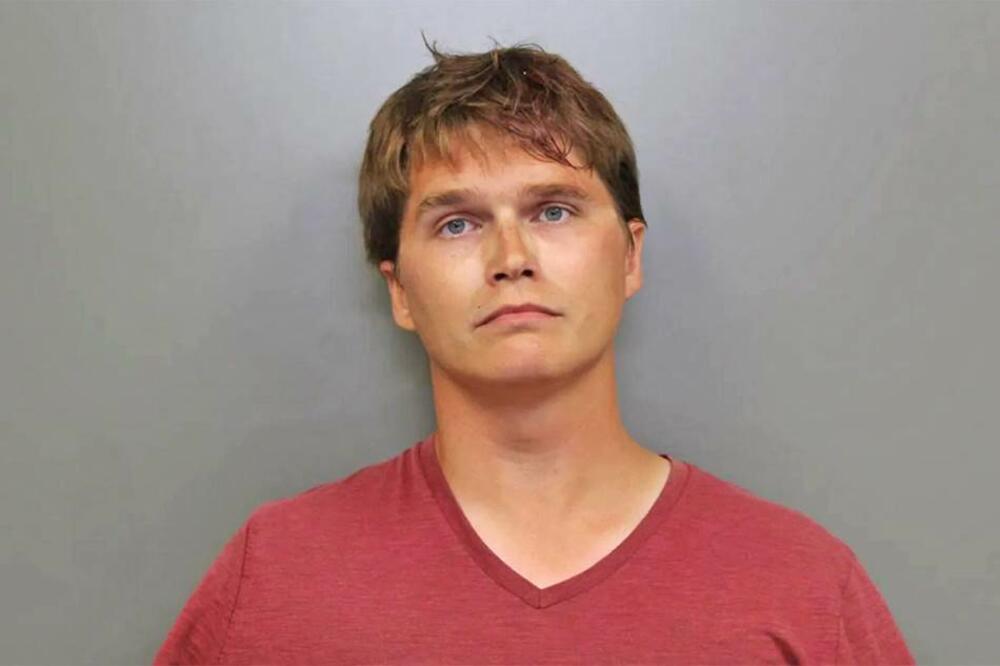 ADBOKAT NA SMRT PRETUKAO BIVŠU ŽENU: Deca sve vreme gledala KRVNIČKO BATINJANJE, pokušali da je spasu!