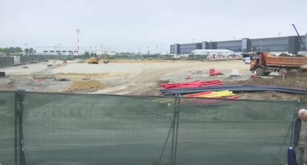 Aerodrom, Radovi na aerodromu