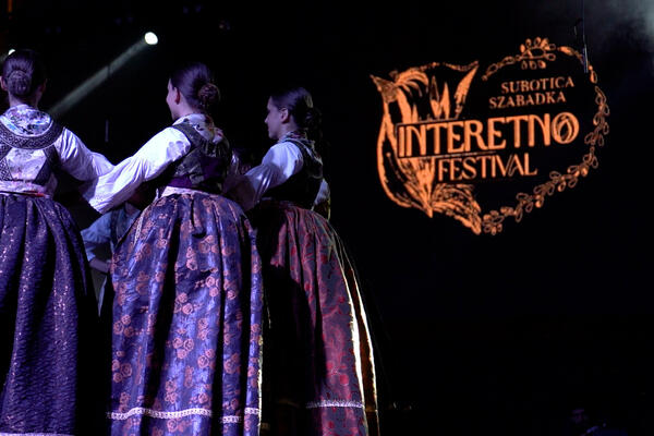 INTERETNO FESTIVAL UNEO NOVU SVEŽINU I RADOST U SUBOTICU: Svoje plesne veštine pokazuje čak 5 ZEMALJA! (VIDEO)