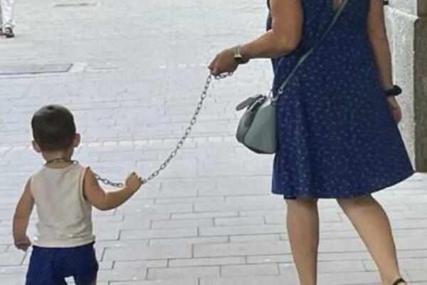 BABA UNUKA PROŠETALA NA LANCU: Gnusan PRIZOR u Subotici digao Srbiju na NOGE, žena imala SRAMNO objašnjenje! (FOTO)