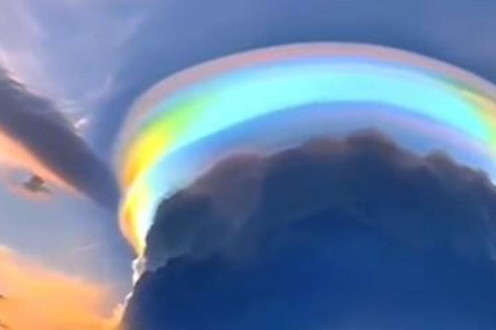 NEVEROVATAN PRIZOR NA NEBU: Nestvaran oblak kakav nikada NISTE VIDELI, gledajte samo OVO (VIDEO)