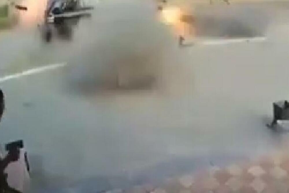 ISPLIVAO JEZIV SNIMAK LIKVIDACIJE BIVŠEG UKRAJINSKOG ZVANIČNIKA: Gledajte na svoju ODGOVORNOST! (UZNEMIRUJUĆ VIDEO)