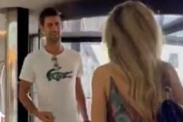 JELENA KLJUČA! Pogledajte kakvoj lepotici je prišao Novak, bilo jače od njega, ONA NE ZNA KO JE ON! (VIDEO)