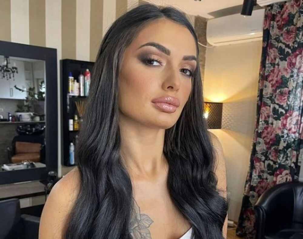 Baba Viki Mitrović van sebe