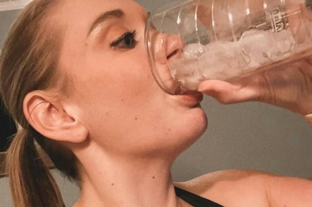 SMRŠALA 85 KILOGRAMA, A JELA BUKVALNO SVE I SVAŠTA: "Zbog OVOG kilogrami su se VRAĆALI DUPLO" (FOTO)