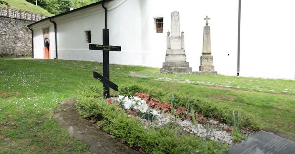 Grof Rajevski SRCE GROFA VRONSKOG POČIVA U SRPSKOM MANASTIRU