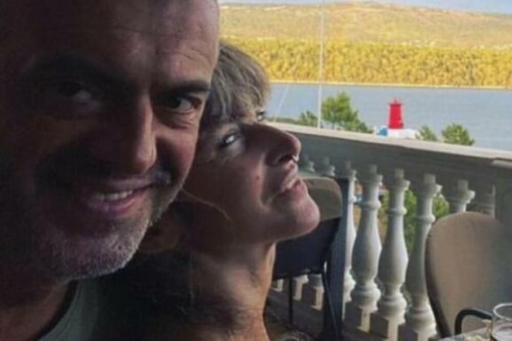 SERGEJ TRIFUNOVIĆ INTIMAN SA POZNATOM HRVATICOM! Izašao dokaz ČIST KAO SUZA (FOTO)