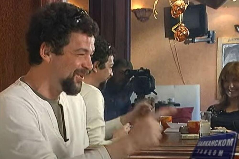 IZAŠAO NEVIĐENI SNIMAK NEBOJŠE GLOGOVCA: Nasmejaćete se do suza! (VIDEO)