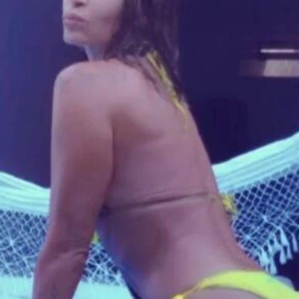 ANA JE 1982. BILA MIS JUGOSLAVIJE OGROMNE GRUDI SU JE PROSLAVILE: Ovako izgledaju u KUPAĆEM NAKON 3 DECENIJE (FOTO)