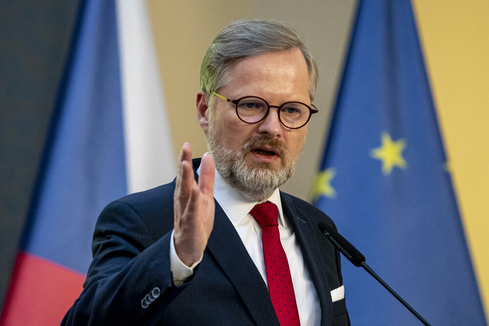 ČEŠKI PREMIJER STIGAO U KIJEV: Putem Tvitera poslao OVU PORUKU!