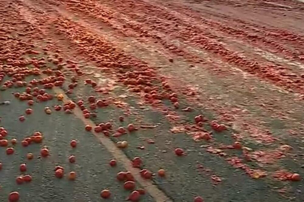 PARADAJZ NAPRAVIO OPŠTU FRKU NA AUTO-PUTU! Vozila se KLIZALA kao po LEDU, nastao HAOS (VIDEO)