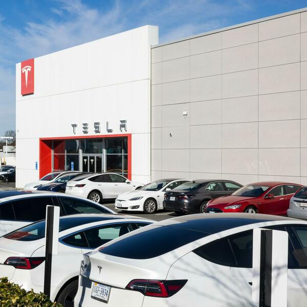 MASKOV GIGANT SE POVLAČI IZ SAD: U čemu je STVAR?