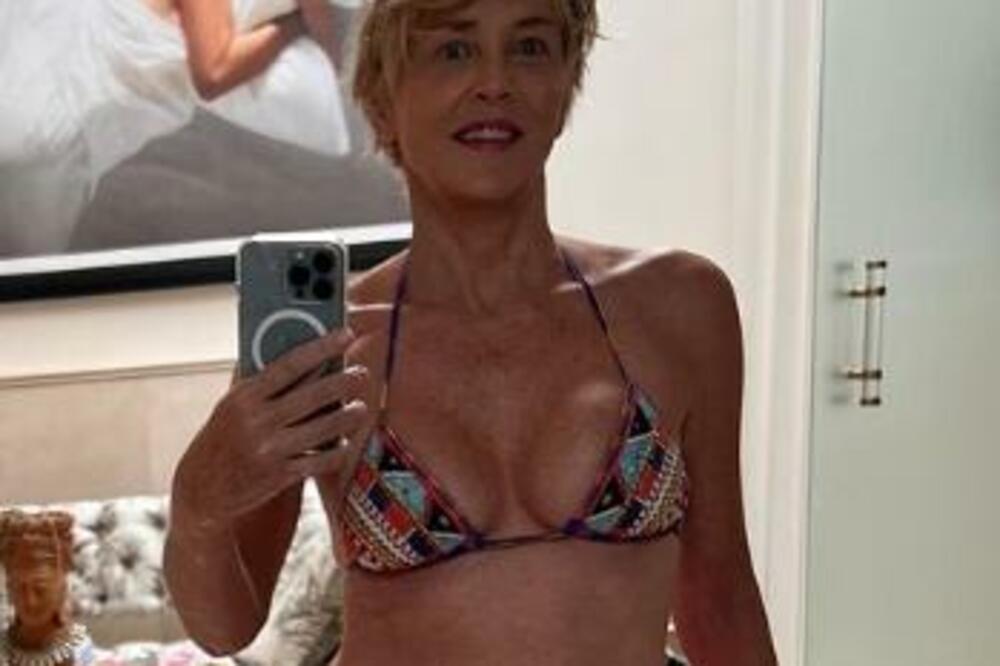 POKAZALA "NISKE STRASTI" U 64. GODINI! Glumica se skinula GOTOVO GOLA, AKO VOLITE STARIJE ODLEPIĆETE (FOTO)