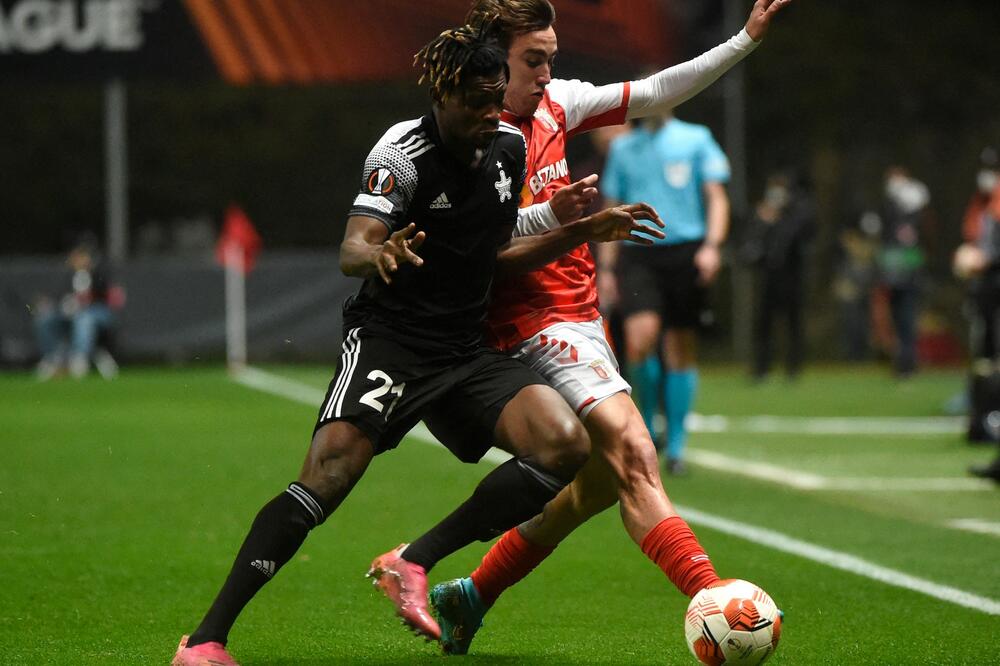 ZVEZDA OPET IZVISILA ZA SILNO ŽELJENO POJAČANJE? Igrač hoće samo na 'Marakanu', ali...