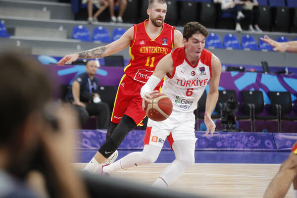 VELIKA ŠTETA ZA CRNOGORCE! Turci preživeli DRAMU i upisali prvu pobedu na EP, "đetići" imaju za čime da žale!