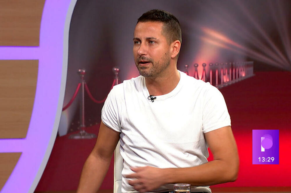 MARKO ĐEDOVIĆ OBJAVIO PREPISKU SA BAKOM PRASETOM: Pale i UVREDE! (FOTO)