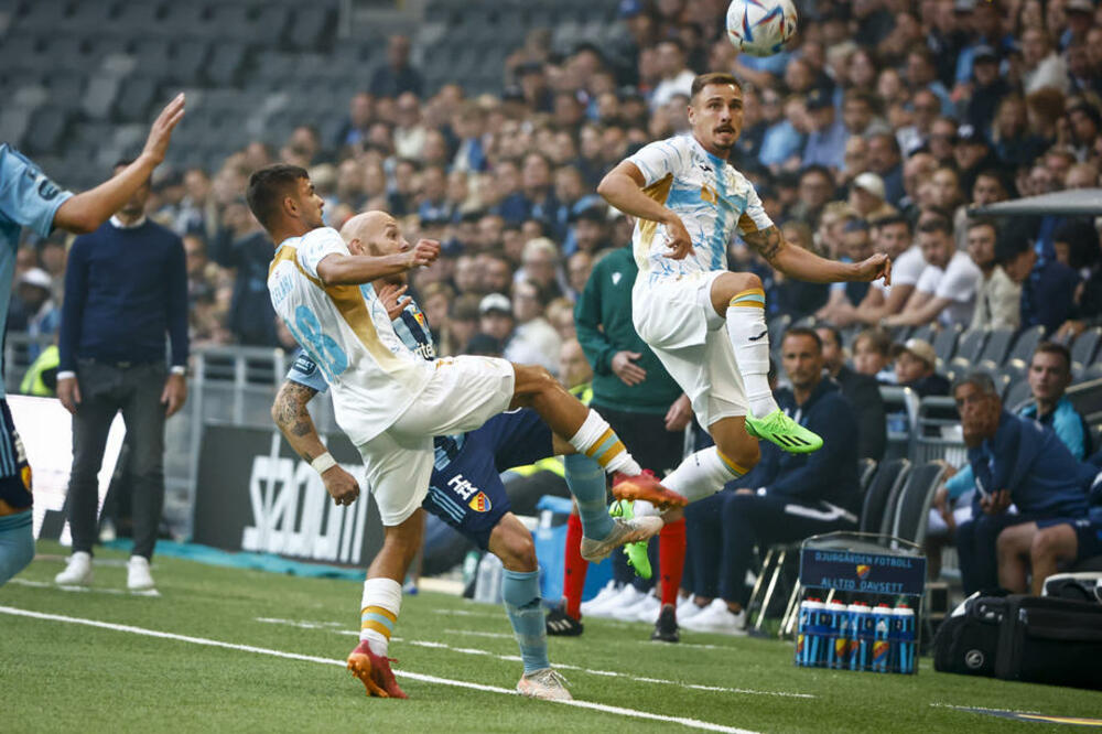 TREBA DA IGRA DERBI, A ON ORGANIZOVAO SVADBU: Fudbaler Rijeke neće igrati protiv Dinama!