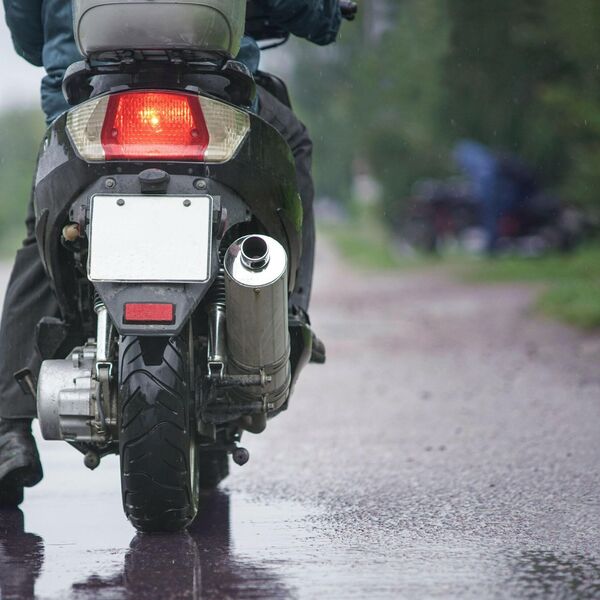 Beograđanka traži motorciklistu, često ga viđa, ne zna ko je: "Pomozite mi, mahnula sam mu..." - LJUBAV NA POMOLU?