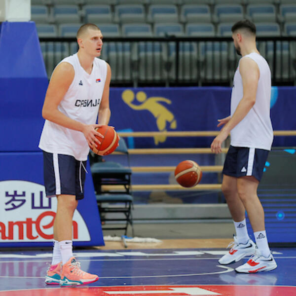 LEPA PODRŠKA IZ DENVERA! Nagetsi poželeli sreću Jokiću i Srbiji! (FOTO)