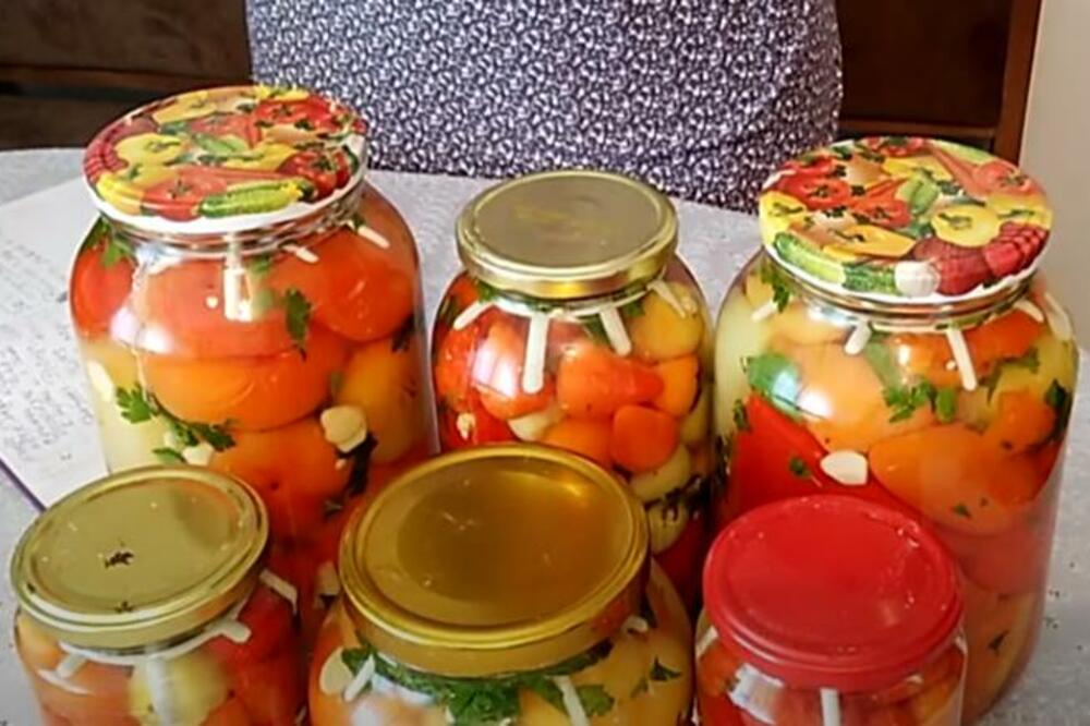 BARENA PAPRIKA PO RECEPTU STAROM 40 GODINA: Spremite ZIMNICU na STARINSKI NAČIN