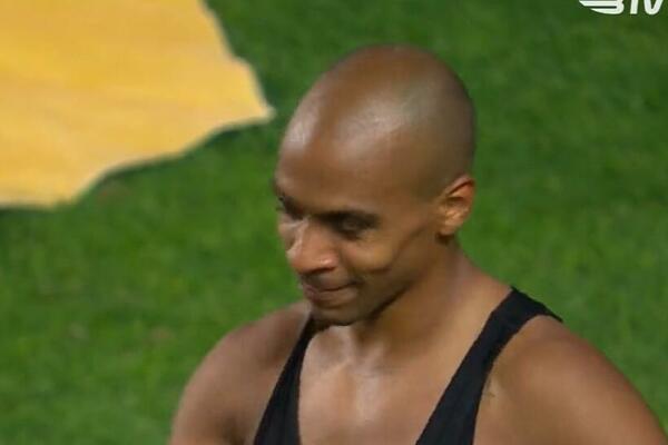 POBEDA U POSLEDNJEM MINUTU PRETVORILA SE U HOROR! Zabio nož u leđa saigračima, glupost fudbalera vrednog 41 miliona